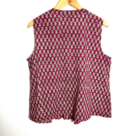 April Cornell Burgundy Sleeveless Blouse sz L 100% cotton pleated red floral - Picture 5 of 6